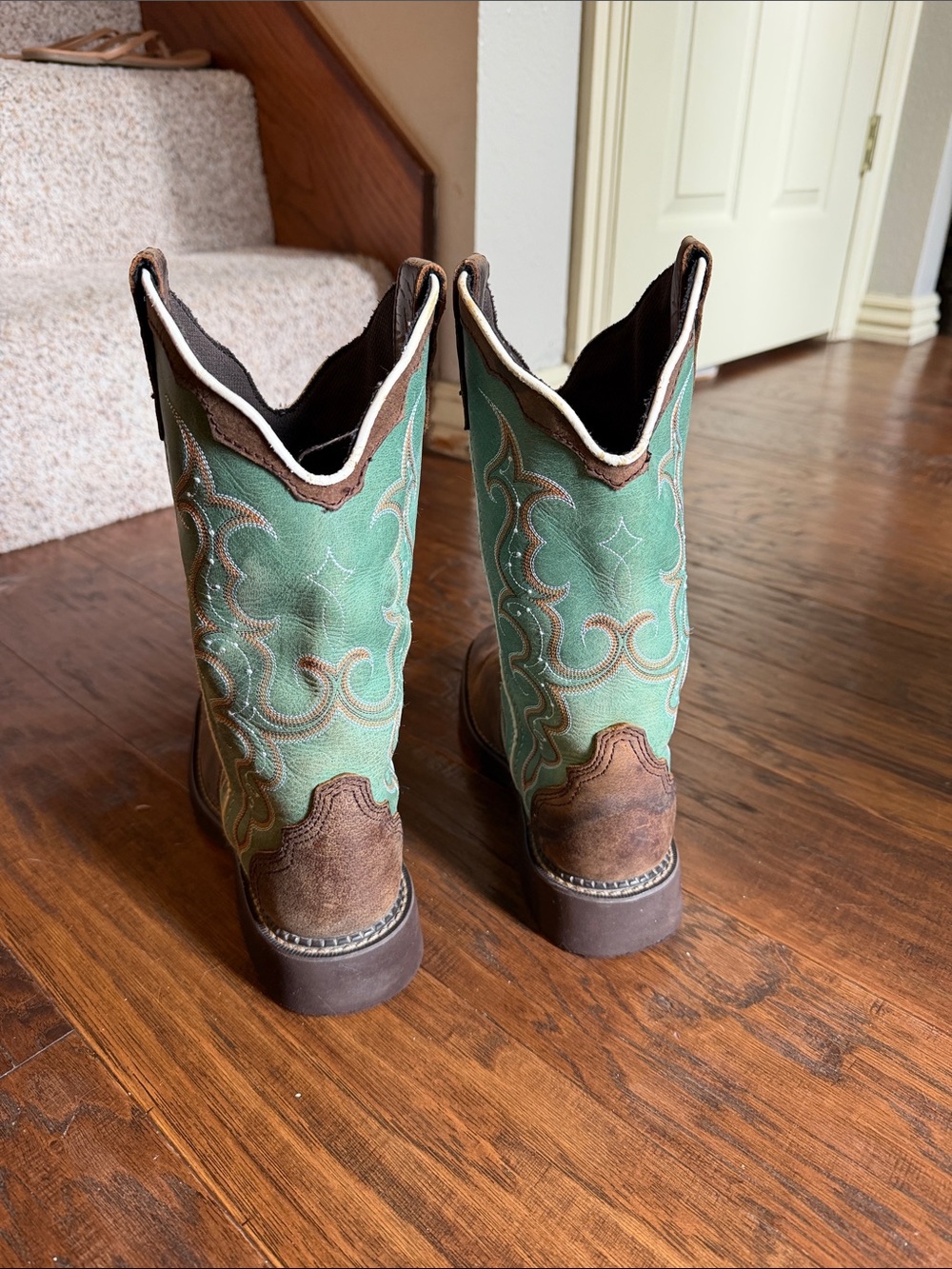 Justin Boots Brown Leather with Teal Shaft Women's Heeled Cowboy Boots - Picture 2 of 6